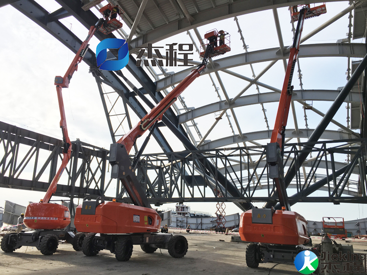 曲臂升降车出租应用于钢结构工程