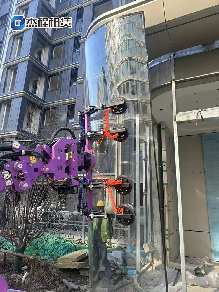 弧形玻璃吸盘车出租应用案例 弧形玻璃吸盘车出租应用案例